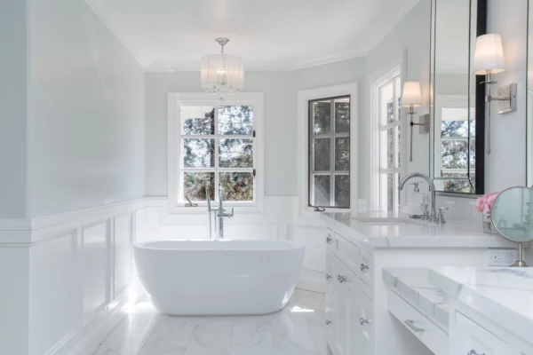 Working on a Los Angeles Bathroom Remodel? Here Are the Changes You Should Give Priority